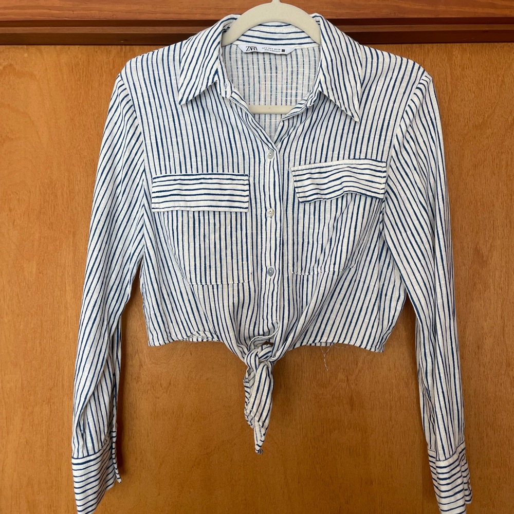 Zara White and Blue Striped Crop Button Down Shirt
